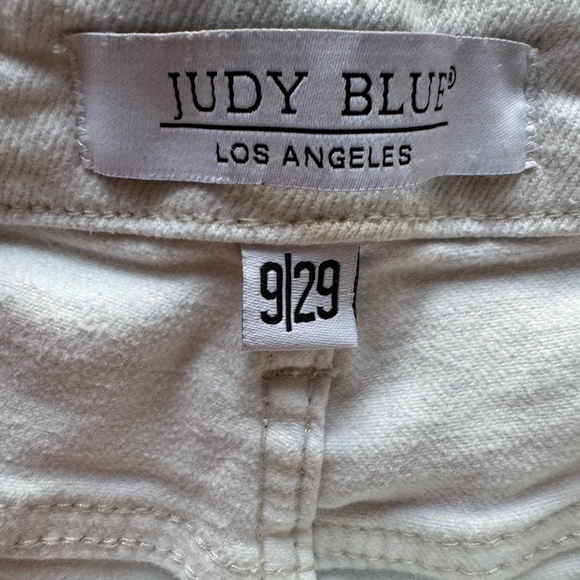 Judy Blue White Button Fly Non-distressed Frayed Hem Jean - Picture 3 of 7